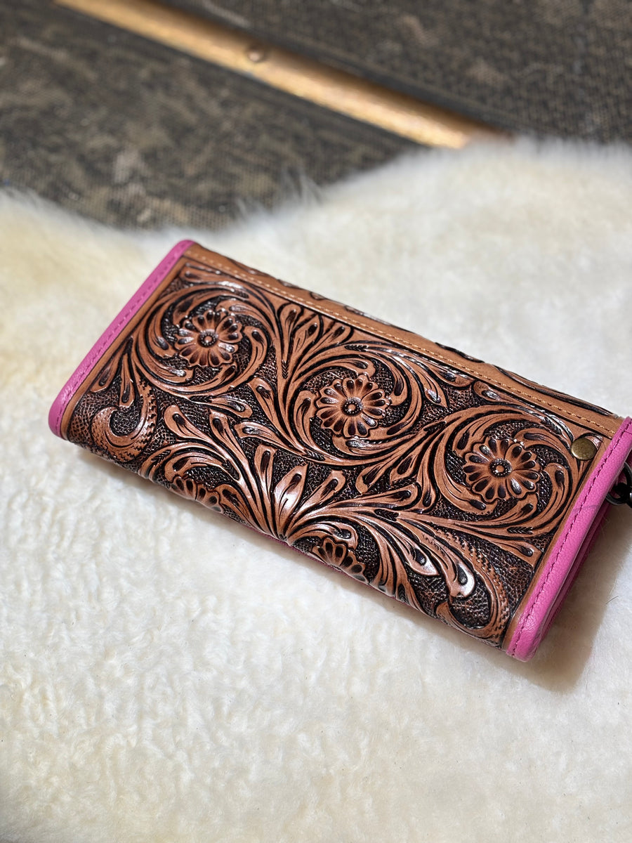 hand wallet